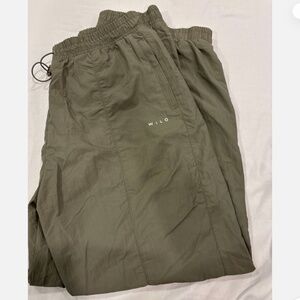 Wilo wind breaker joggers size large